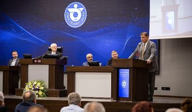 Başkan Tugay İZTO meclis toplantısına katıldı “Bu şehirdeki canlı cansız tüm varlıkların hizmetindeyim”