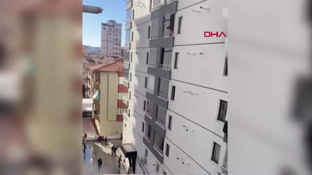 Elazığ’da Apartman Yangını