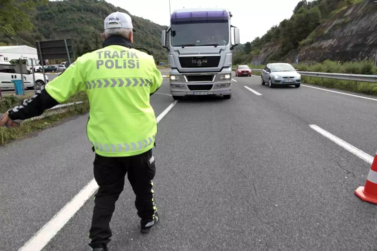 Ordu’da Trafik Denetimleri: 15 Bin Araç Kontrol Edildi