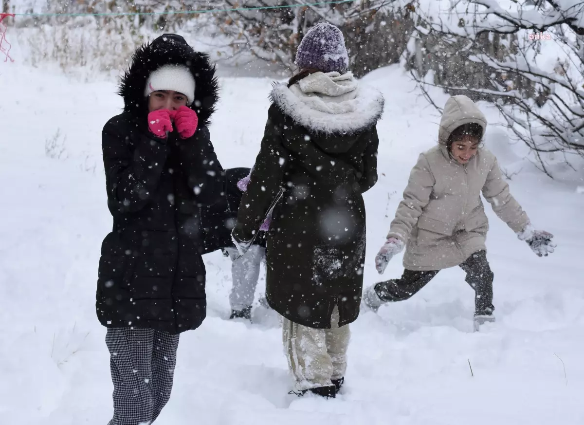 Erzurum’da Eğitime Kar Engeli